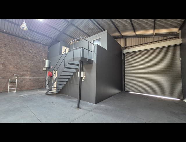 280M² FACTORY TO LET IN ANDERBOLT